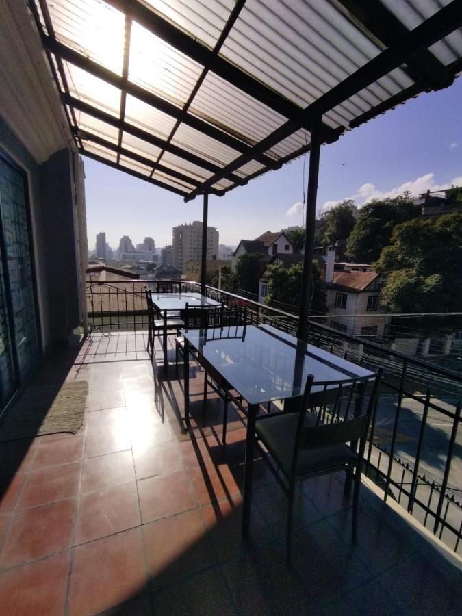 וינה דל מר Hostal Casa Lhotse מראה חיצוני תמונה